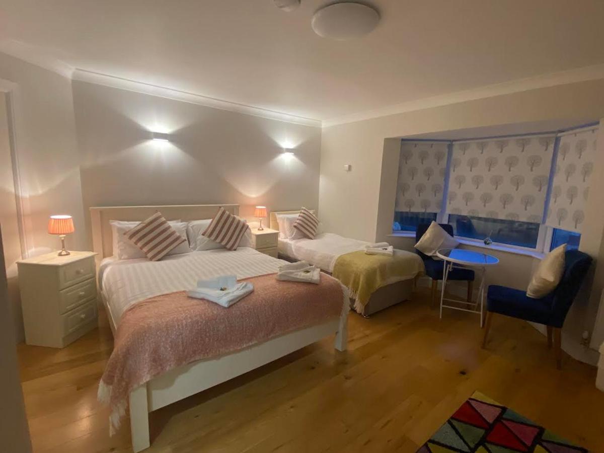 Hotel Seaclusion Barna à Barna  Extérieur photo